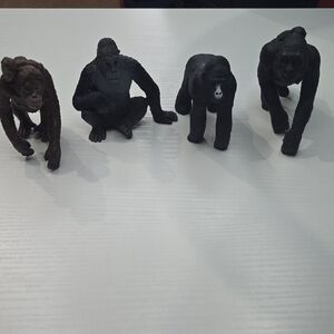 Kids Toy Figures Orangutan, Gorilla And Ape Lot Used. 2 With Babies